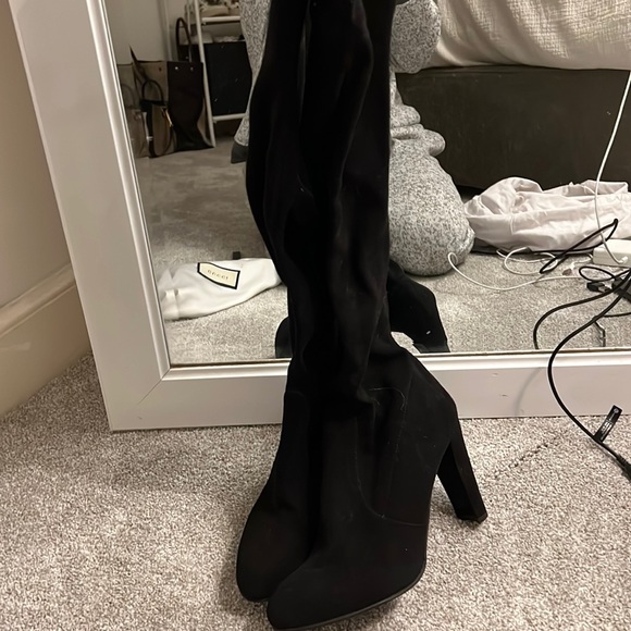 Black Stuart weitzman highland boot in black suede thigh high - Picture 3 of 6